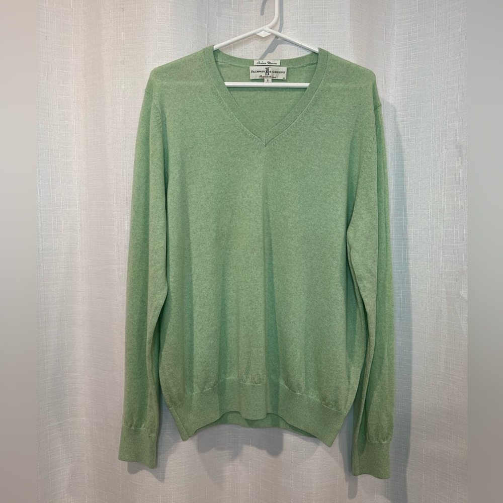 Fairway & Greene V-Neck Sweater
Italian Merino in Size Small Color Light Green
